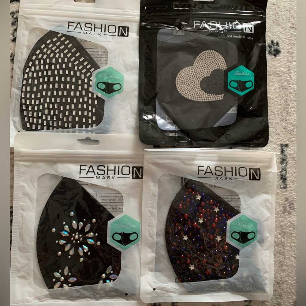 4 fashion Masks black with bling bling New